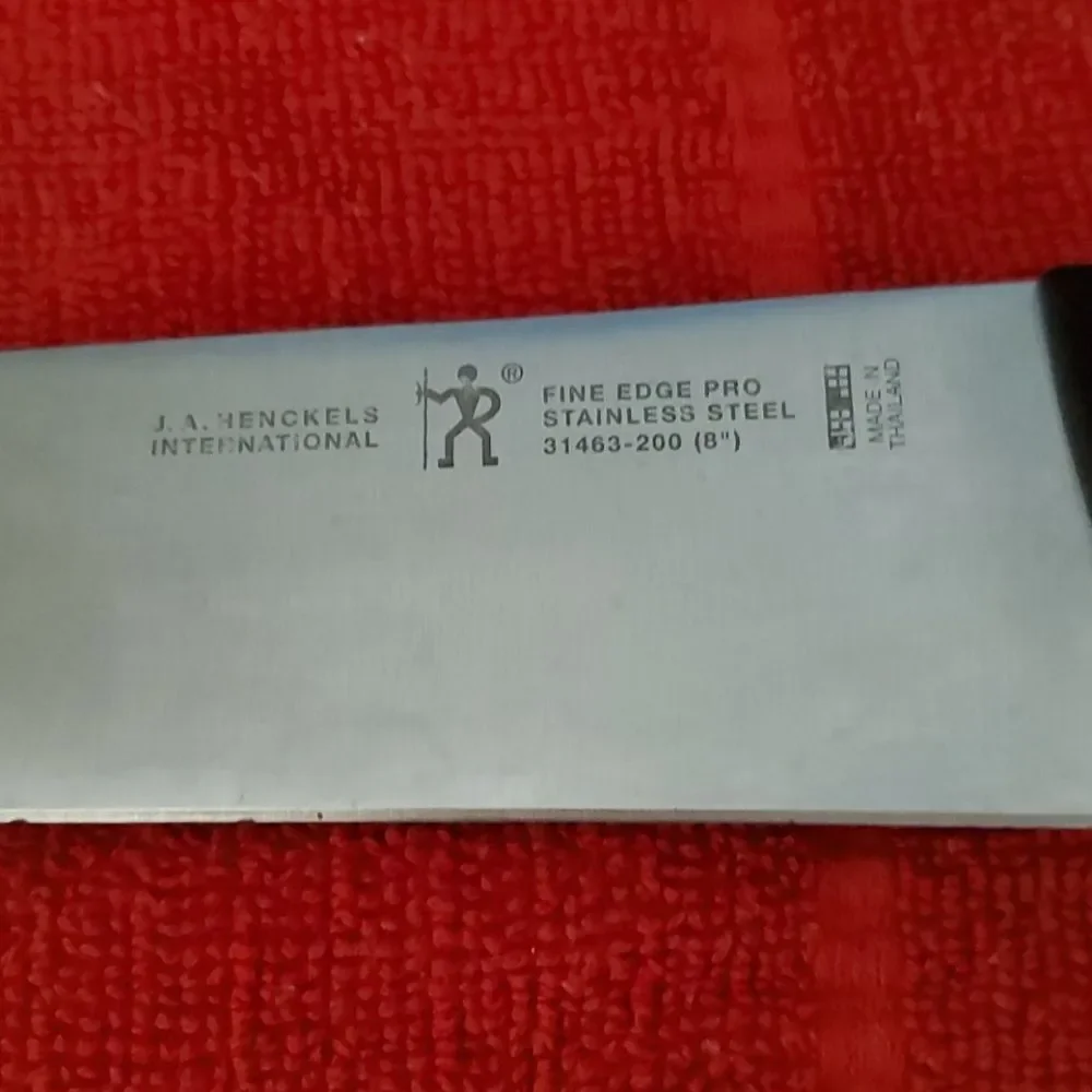 J.A. Henckels International 8